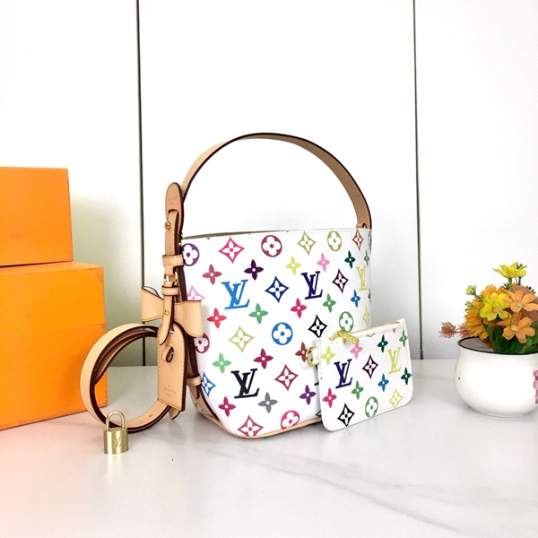 ルイヴィトンバッグ内部構造